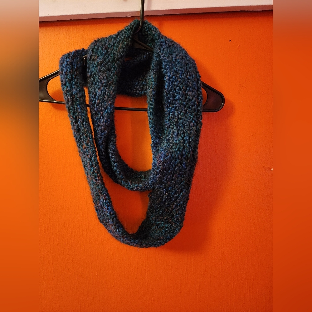 Scarfs - Picture 6 of 8